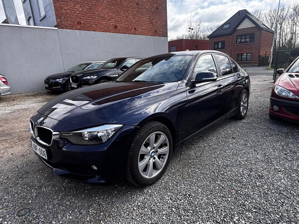 Bmw 320i 2.0 /leder/navi/euro6/word gekeurd voor verkoop, Auto's, Automaat, 4 deurs, Achterwielaandrijving, 4 cilinders