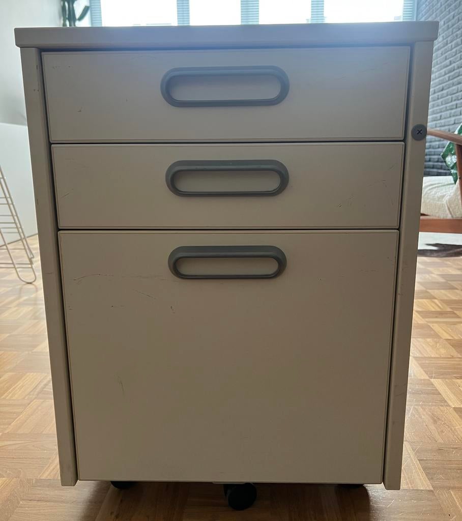 Stevige ladenblok op wieltjes, Moins de 100 cm, Enlèvement, Utilisé, Modern