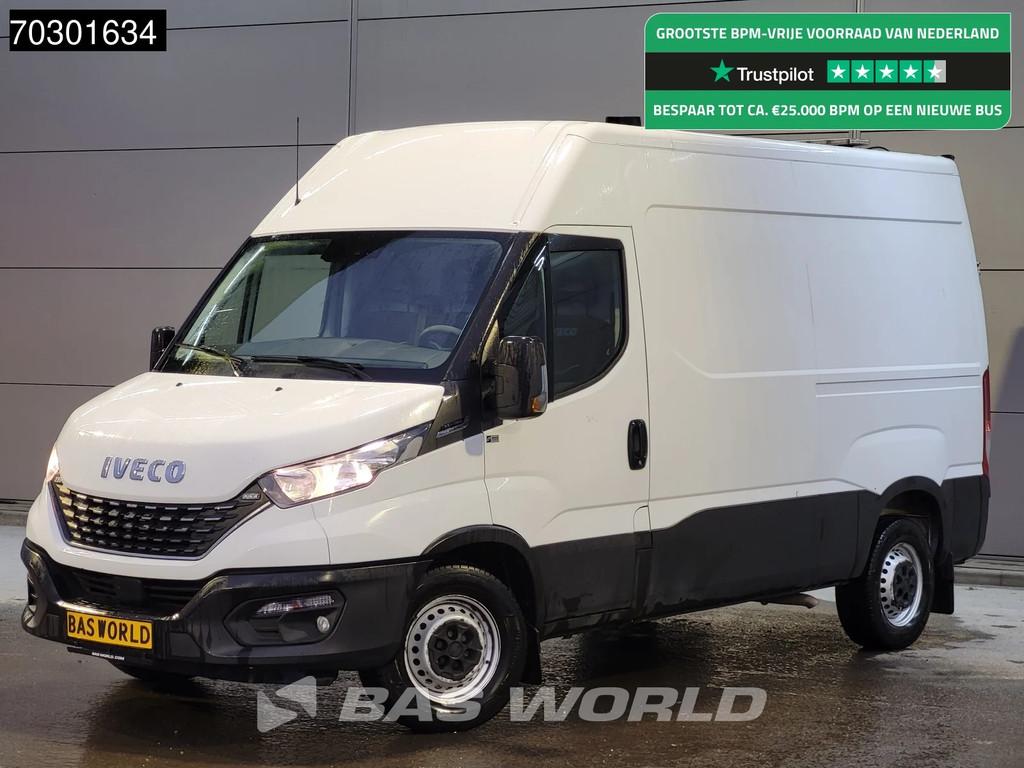 Iveco Daily 35S16 Automaat L2H2 3,5t Trekhaak ACC Navi Airco, Auto's, Bestelwagens en Lichte vracht, Automaat, Stof, Gebruikt