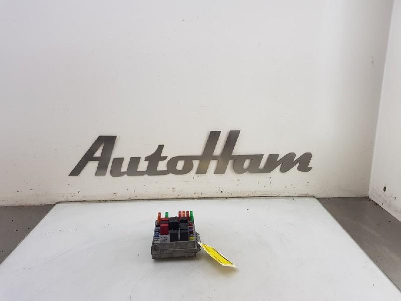 BOITIER FUSIBLES Alfa Romeo GT (937) (|51742419|), Utilisé, Alfa Romeo