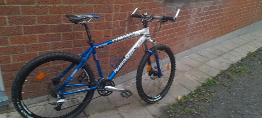 VTT COMPLITE NAKAMURA  taille M, Vélos & Vélomoteurs, Enlèvement