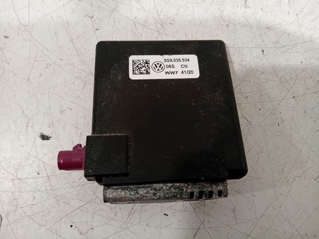 Antenne versterker Volkswagen Golf, Autos : Divers, Autoradios, Enlèvement ou Envoi, Van der Ven Autorecycling B.V., Onderdelen@venauto.nl