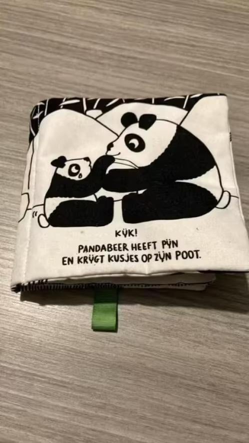 Babyboekje baby knisperboekje Eva Mouton, Ophalen of Verzenden