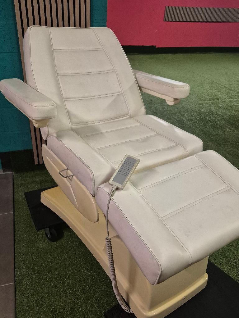 Electrische behandelstoel, Elektronische apparatuur, Persoonlijke Verzorgingsapparatuur, Ophalen, Gebruikt