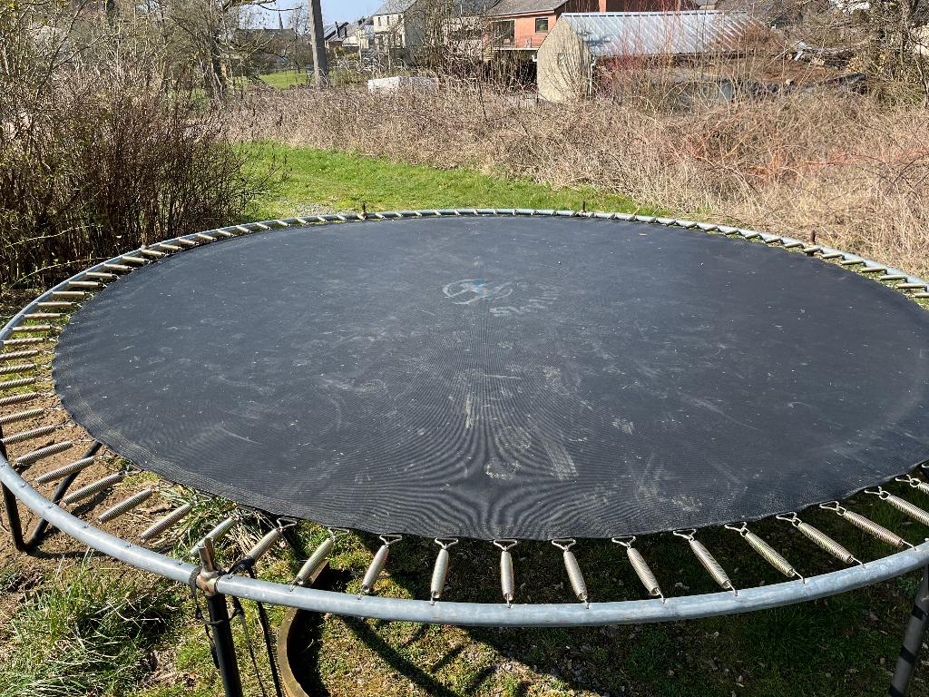 Trampoline, Enfants & Bébés, Jouets | Extérieur | Trampolines, Enlèvement, Utilisé