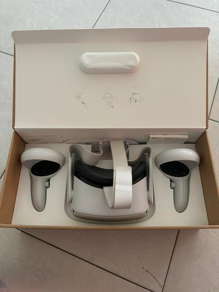 Oculus Meta Quest 2, Games en Spelcomputers, Ophalen, Zo goed als nieuw, VR-bril