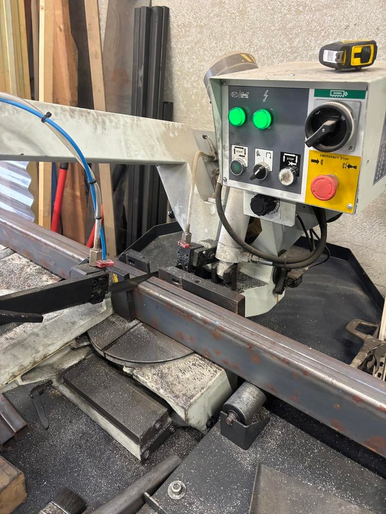 Bandzaagmachine met digitale aanslag, Zakelijke goederen, Machines en Bouw | Metaalbewerking, Ophalen