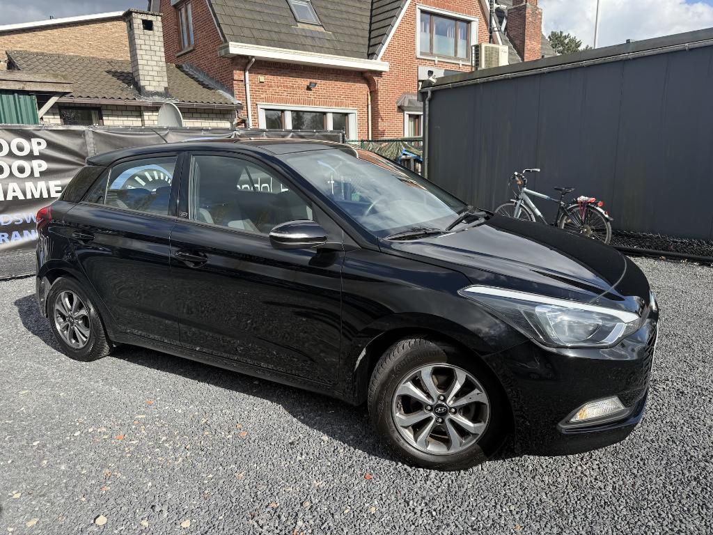 Hyundai i20,1.2i, 2019, 69.000km, Airco, Spraakbediening, Autos, Hyundai, Achat, Entreprise, Entretenue par le concessionnaire