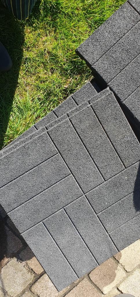 Rubberen tegels, Enlèvement, Utilisé