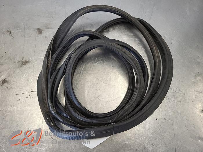 Joint caoutchouc hayon d'un Mercedes V-Klasse, Mercedes-Benz, Utilisé, -, -