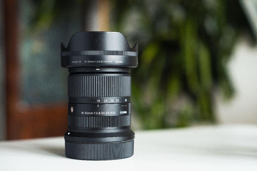 Sigma 18-50mm f/2.8 DC DN Contemporary – Monture RF, Audio, Tv en Foto, Foto | Lenzen en Objectieven, Ophalen of Verzenden, Zo goed als nieuw
