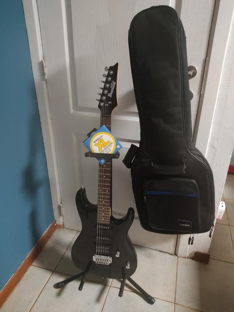 Guitare Ibanez GIO GSA60 + Accessoires (Housse , support..., Enlèvement, Ibanez