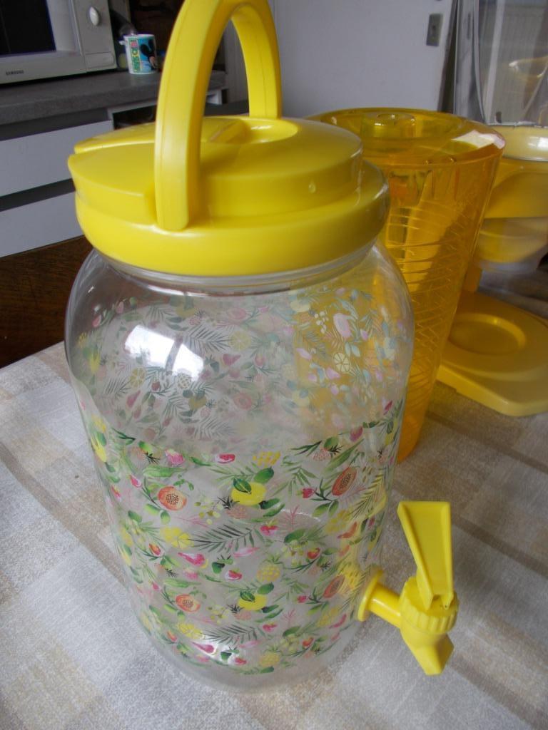 Distributeur de boissons + distributeur de noix, tous deux e, Maison & Meubles, Cuisine | Ustensiles de cuisine, Enlèvement ou Envoi