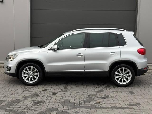 VW Tiguan pano dak benzine automaat, Autos, Volkswagen, Argent ou Gris, Achat, Entreprise, Entretenue par le concessionnaire
