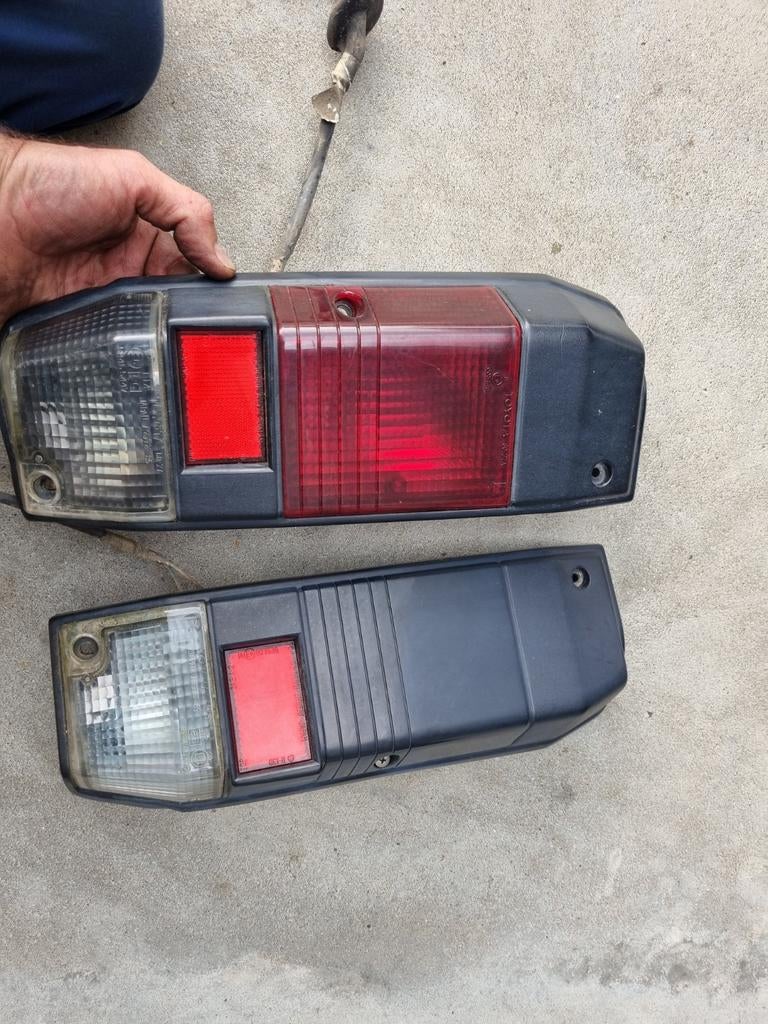 Achter licht landcruiser lj 70 -73, Ophalen