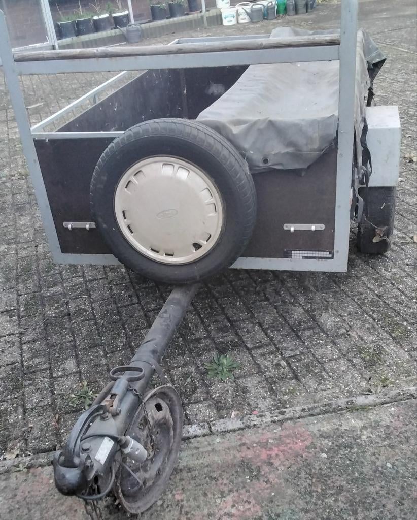 AANHANGWAGEN 500Kg reservewiel en DEKZEIL EN identificatie, Ophalen