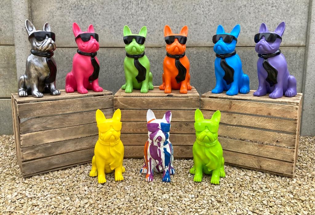 Beeld Franse Bulldog met bril  H40cm, Tuin en Terras, Ophalen, Nieuw, Overige materialen, Dierenbeeld