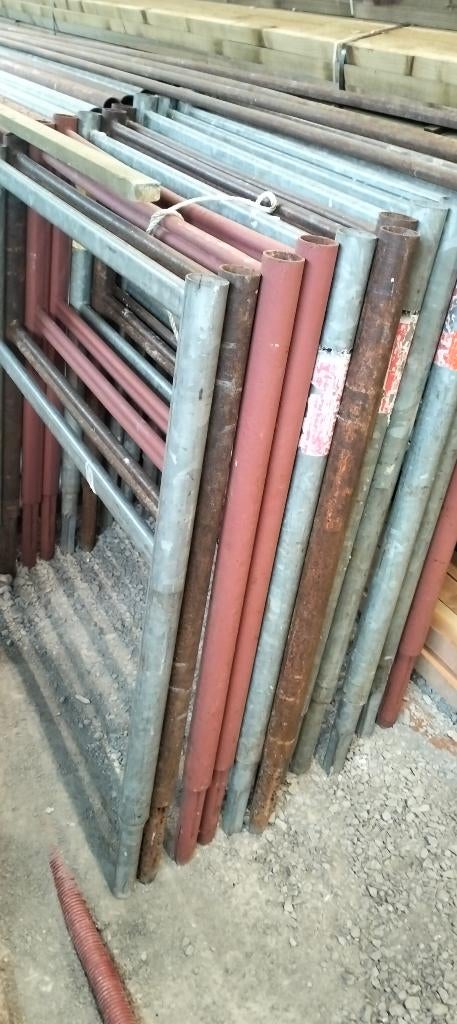 Échafaudage altrad méfran, Enlèvement, Utilisé, Échafaudage de façade