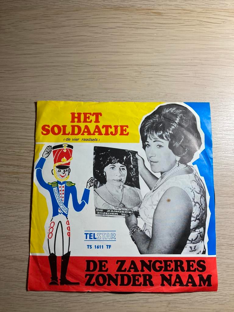 De zangeres zonder naam, Cd's en Dvd's, Vinyl Singles, Ophalen