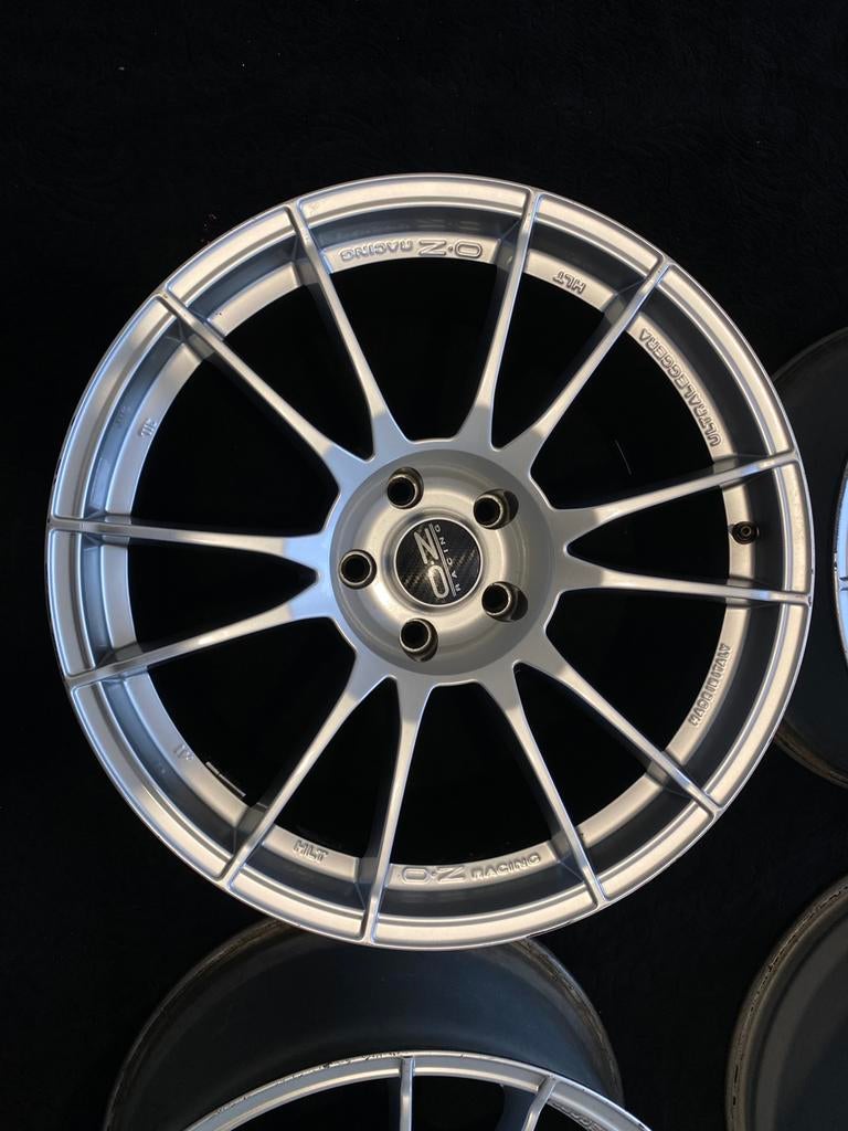 Oem OZ 19inch 5x120 8.5J 10J Ultraleggera HLT, Enlèvement ou Envoi, Jante(s)