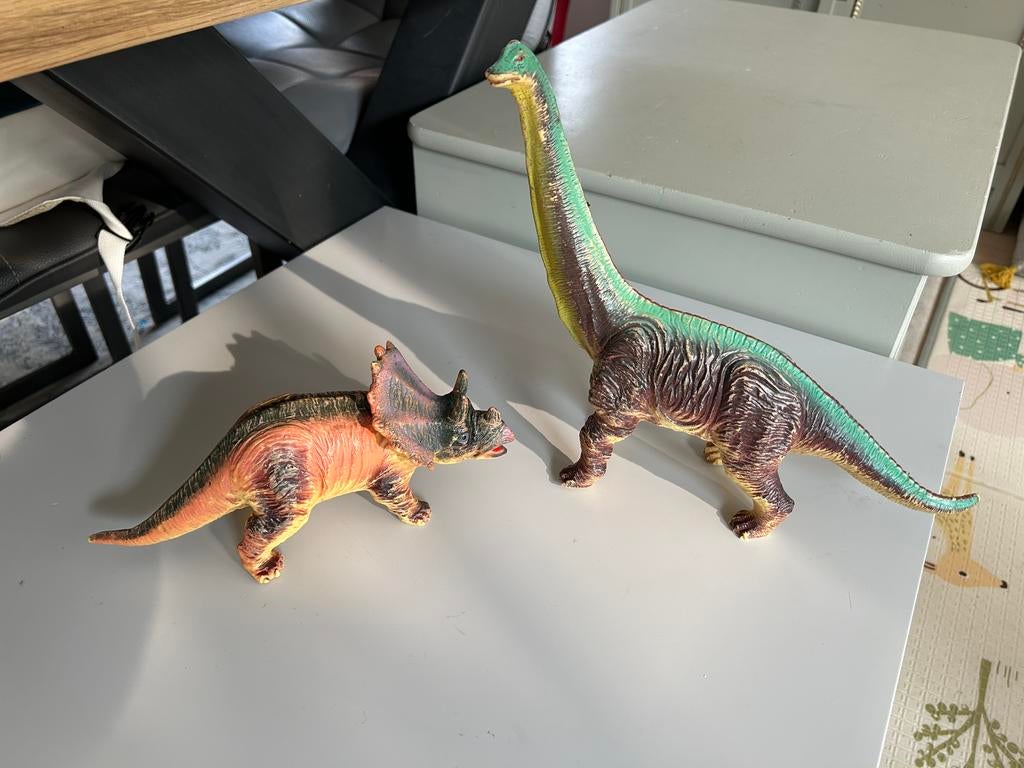 2 figurines dinosaures soft touch (mou), Enlèvement ou Envoi, Comme neuf