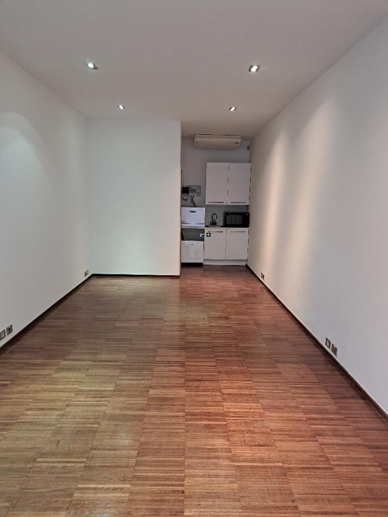 Kantoor te huur in Berchem, 20 à 35 m², Anvers (ville)