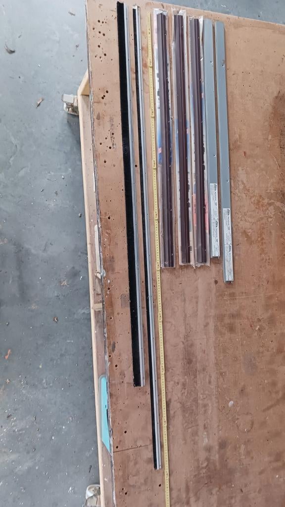 PORTE. JOINTS DE SEUIL. DIVERS ET NOUVEAUX, Enlèvement, Comme neuf