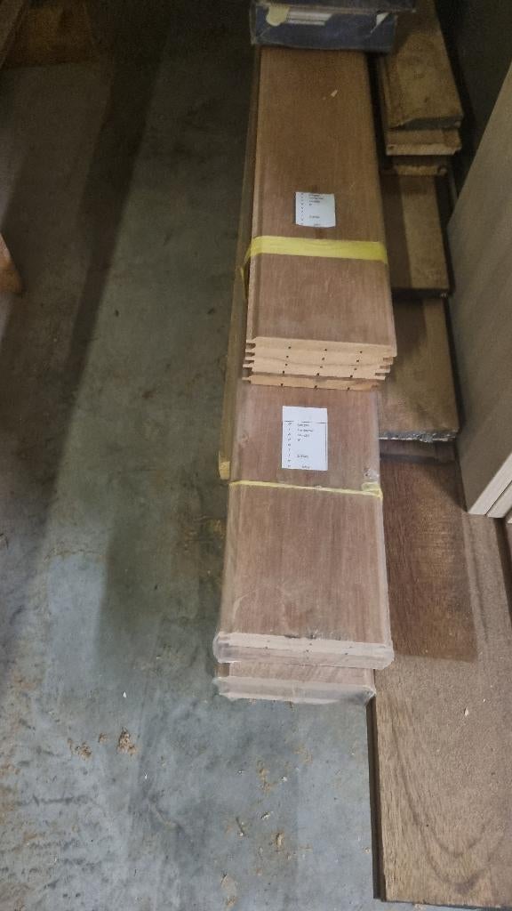 Meranti planchetten, Doe-het-zelf en Bouw, Ophalen, Minder dan 25 mm, Nieuw, 250 tot 300 cm