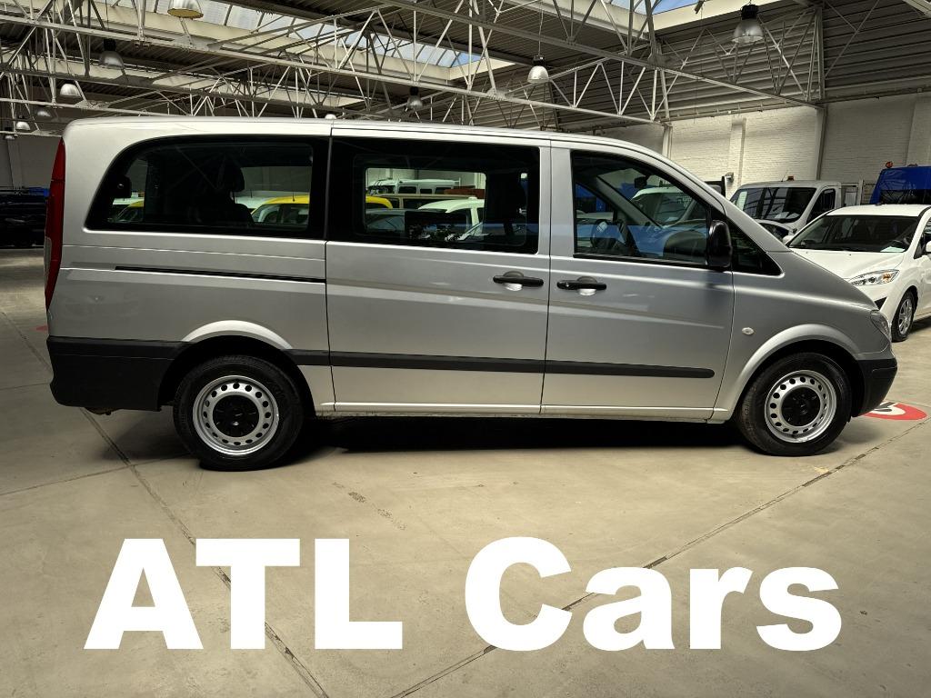 Mercedes-Benz Vito 2.2DIESEL | 8+1 MINIBUS |1e EIGENAAR | 1J, Auto's, 4 deurs, Stof, Zwart, 4 cilinders