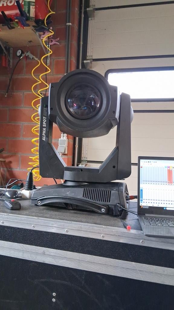 2 Claypaky HPE 575 incl flightcase + extra dmx kabel, Ophalen