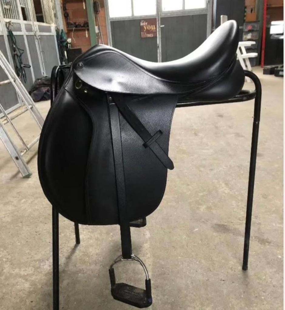 Veelzijdigheidszadel 17,5 inch BR, Dieren en Toebehoren, Ophalen, Gebruikt, Recreatie