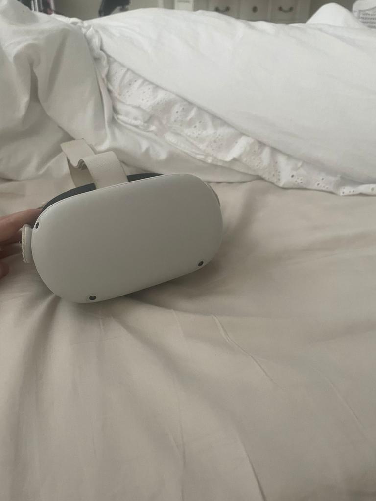 Meta quest 2 casque VR, Games en Spelcomputers, Ophalen, Zo goed als nieuw, VR-bril