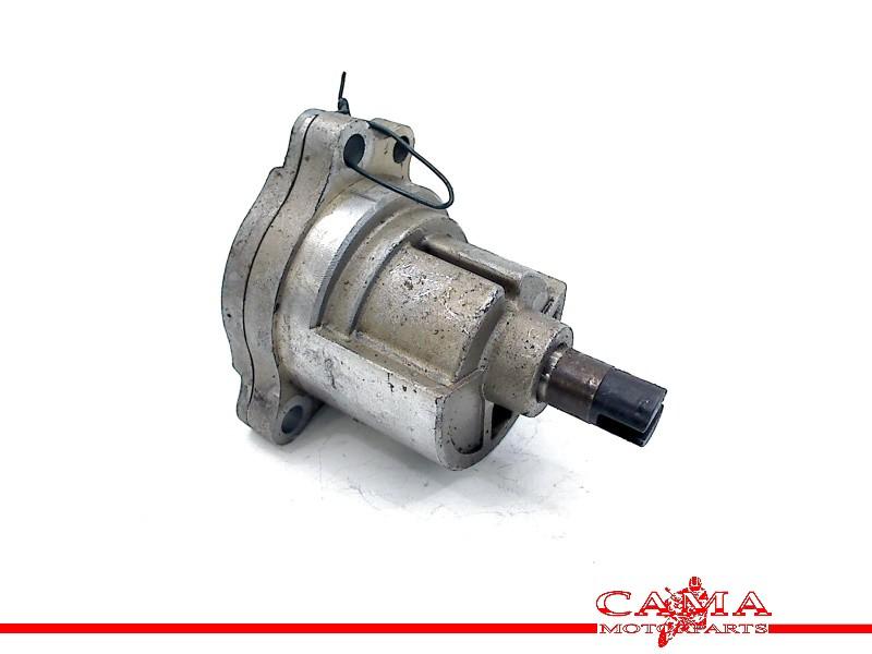 OLIEPOMP Suzuki VS 800 Intruder 1992-1997 (VS800 VS800GL), Motoren, Dhr. S. di Majo, Gebruikt, Info@cama-motorparts.nl, P.J. Troelstraweg 8 8
3144 CX  MAASSLUIS, NL