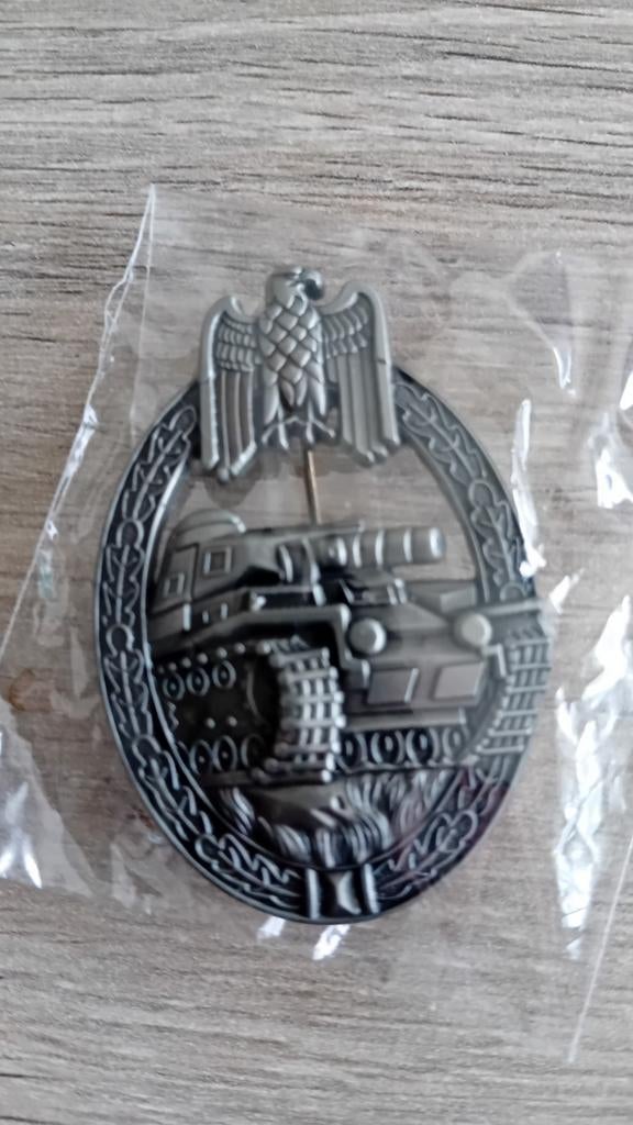 Tank medaille op ware grote repro, Ophalen of Verzenden