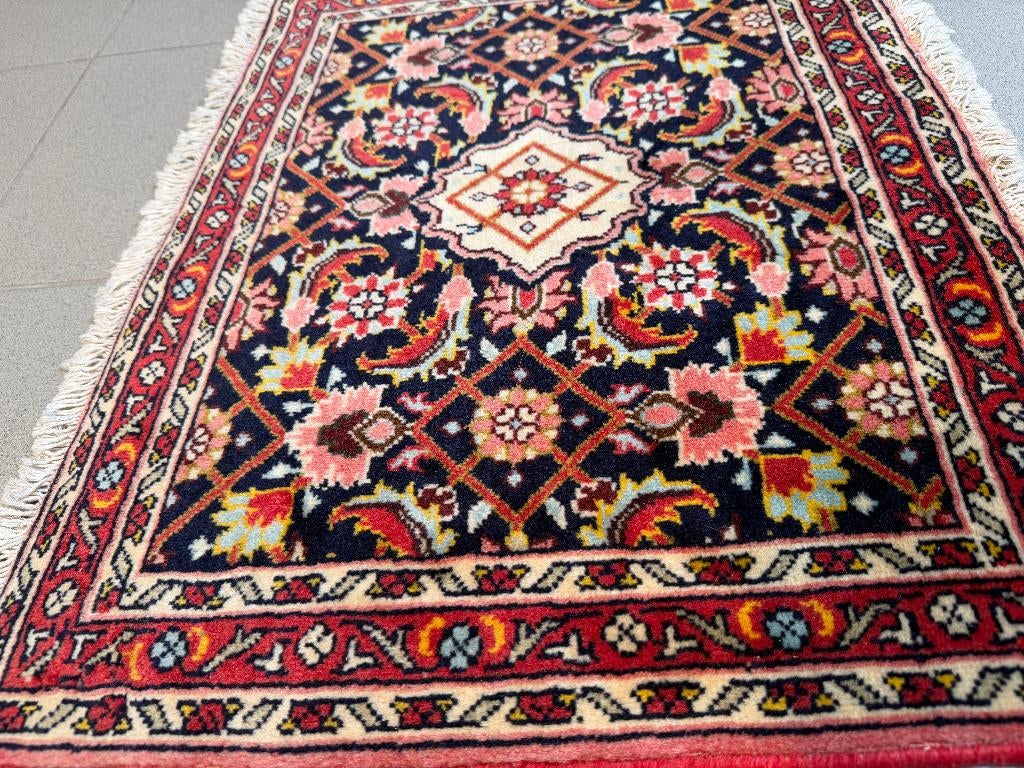 Tapis persan fait main 53 cm par 67 cm, Enlèvement, Comme neuf
