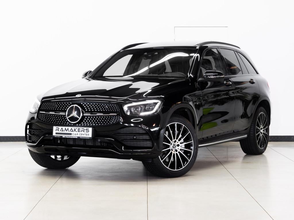 Mercedes-Benz GLC 300 e 4M AMG Night 20" PANORAMA Burmester, Auto's, Automaat, Gebruikt, 4 cilinders, Zwart