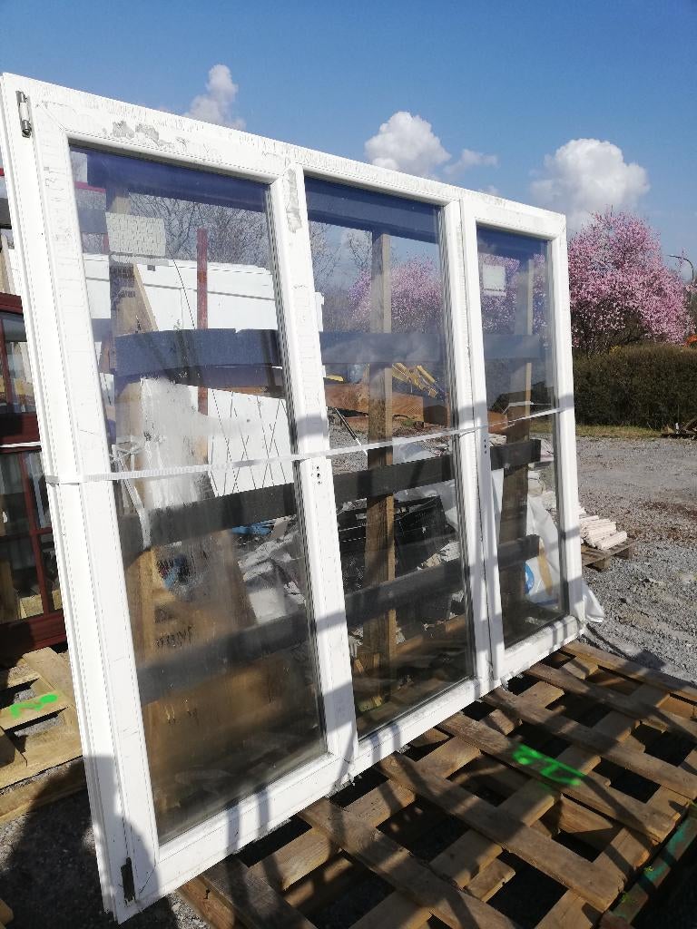 Double porte-fenêtre (2m27 x 1m85), Bricolage & Construction, Châssis & Portes coulissantes, Enlèvement, Comme neuf, Châssis de fenêtre