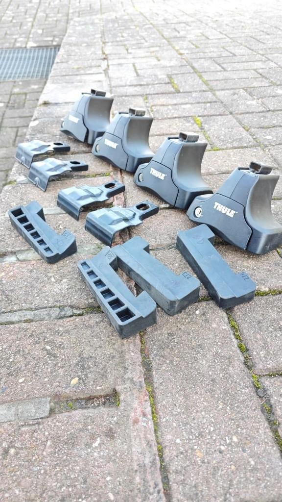 Thule rapid system + kit 1707 Seat Leon (2012-2020), Auto diversen, Dakdragers, Zo goed als nieuw, Ophalen
