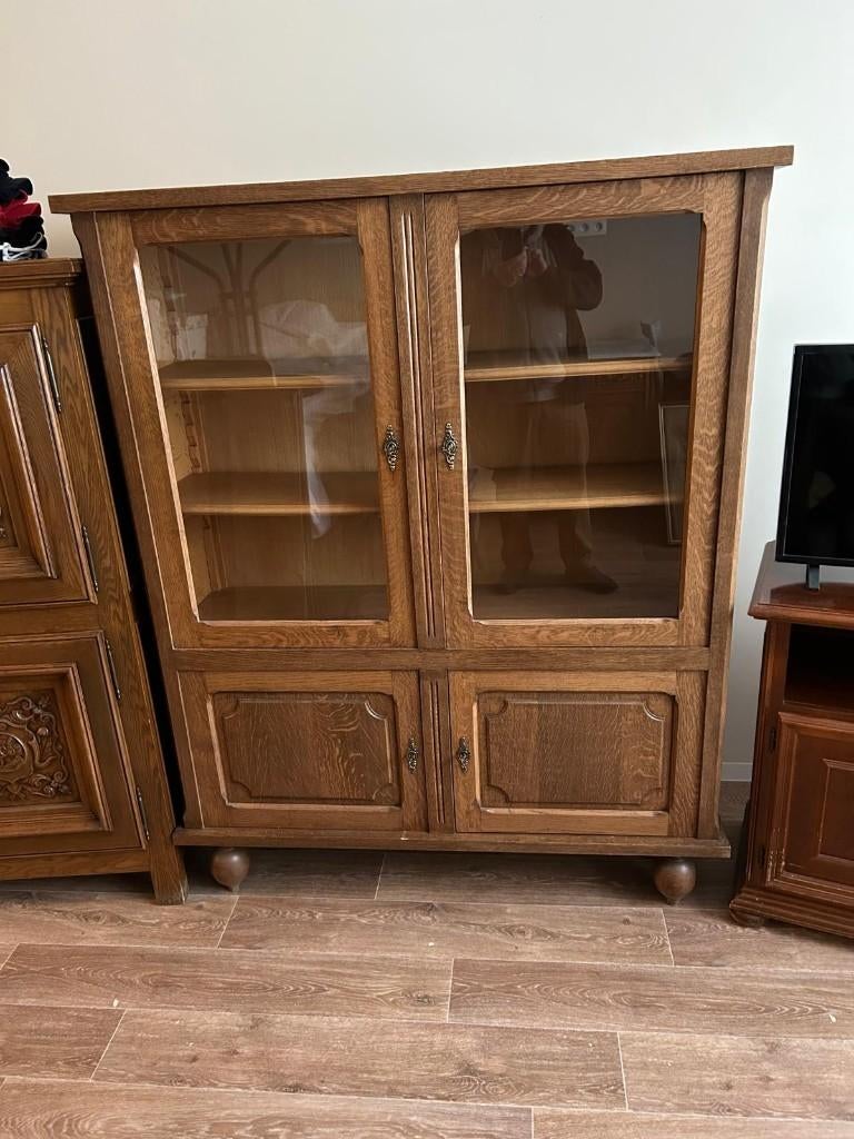 Vitrine/bibliothèque, 25 à 50 cm, Comme neuf, 100 à 150 cm, Avec tablette(s)