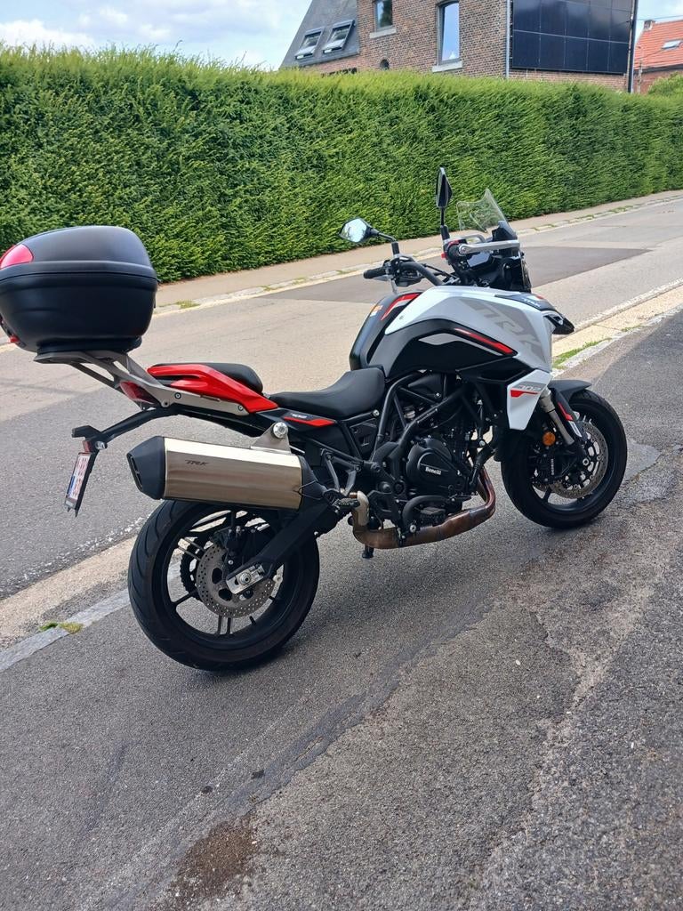 Benelli trk 702, Motos, Permis Moto A, Amortisseurs réglables électroniquement, 2 cylindres, Particulier