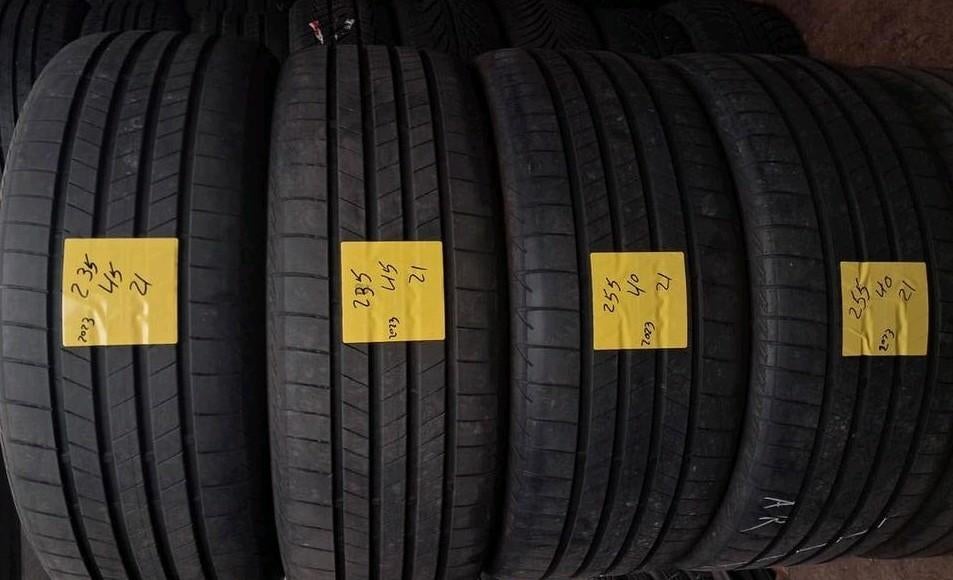 235/45R21 255/40R21 2354521 2554021 Bridgestone 2023, Autos : Pièces & Accessoires, Enlèvement, BMW