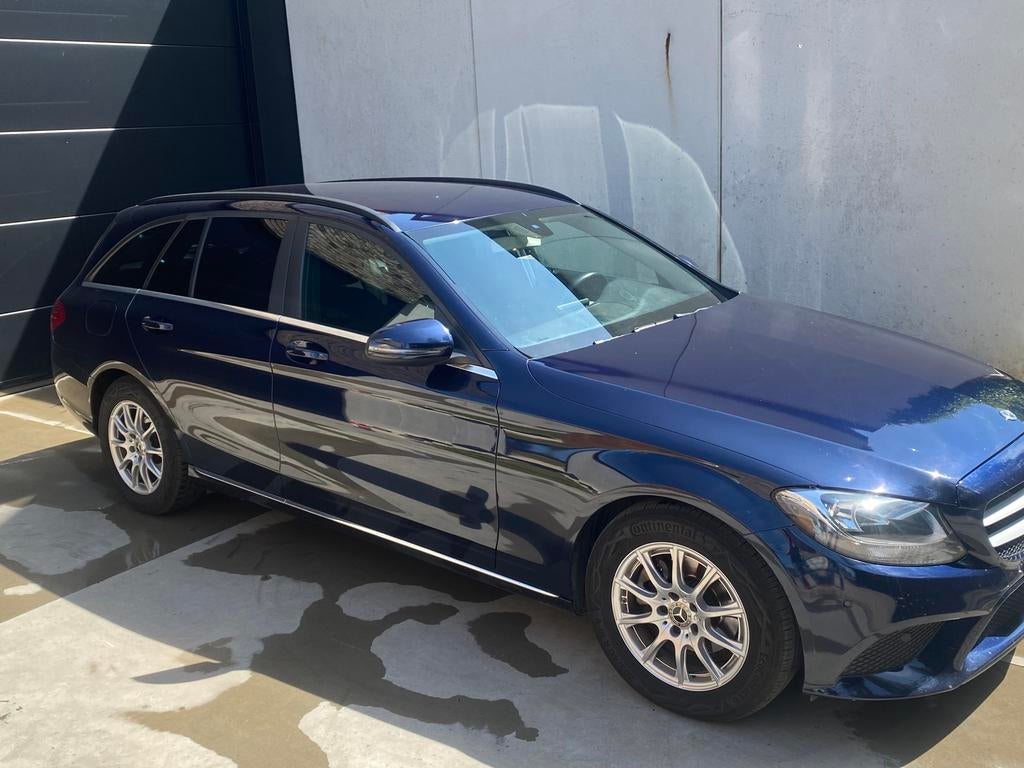 Mercedes C200, Auto's, 1750 kg, 4 cilinders, 5 deurs, Particulier