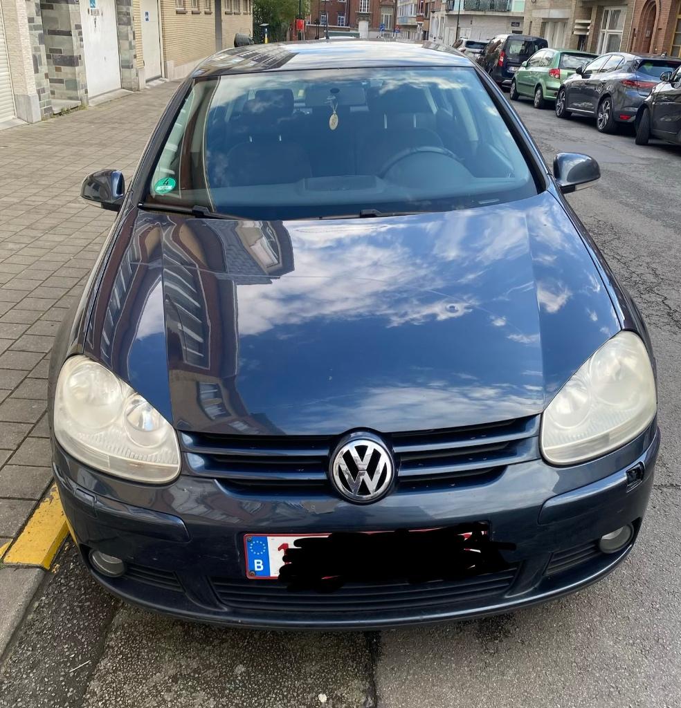 À vendre VW golf 5 essence 1.6, Auto's, Volkswagen, 75 kW, 4 cilinders, 1595 cc, 5 deurs