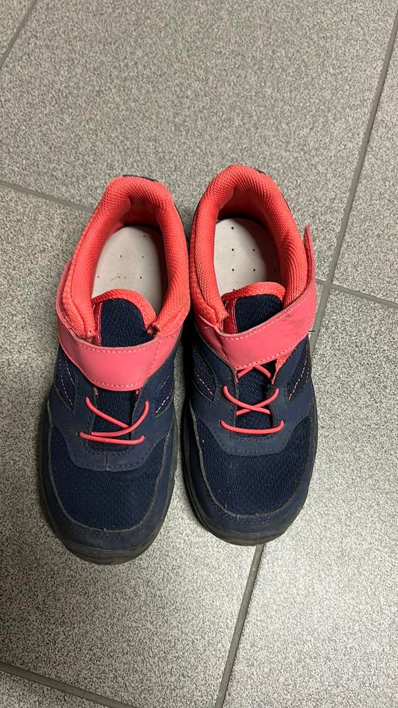 Quechua wandelschoenen maat 34. Slechts 3 keer gedragen, Ophalen, Meisje, Schoenen, Zo goed als nieuw