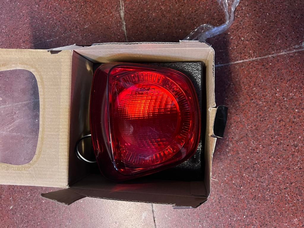 Originele Vespa sprint achterlicht, Ophalen of Verzenden, Nieuw