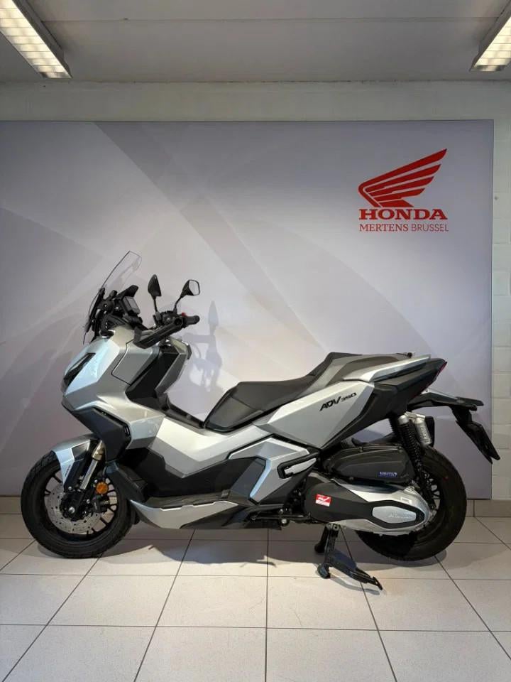 Honda ADV350 (bj 2022), Motoren, Scooter, Bedrijf, 350 cc, 12 t/m 35 kW