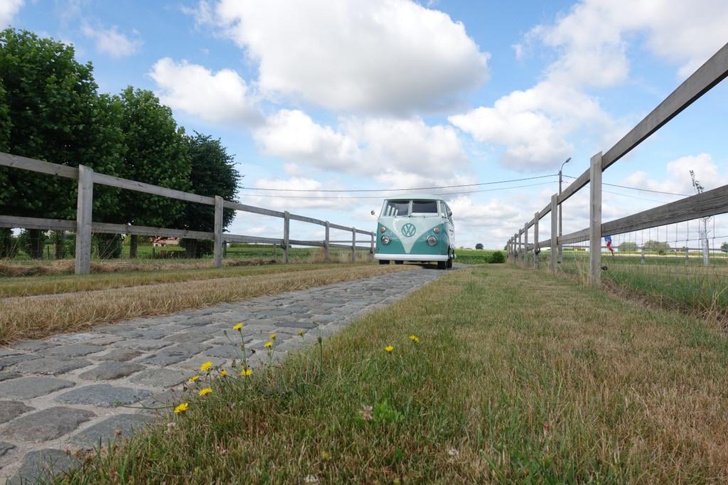 Volkswagen T1 sunroof (bj 1964), Auto's, Achterwielaandrijving, Gebruikt, 4 cilinders, https://public.car-pass.be/vhr/308b4cfa-f687-431b-88cc-62af0ef6bd89