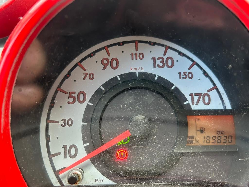 toyota aygo, Autos, Toyota, Rouge, Achat, Boîte manuelle, Noir