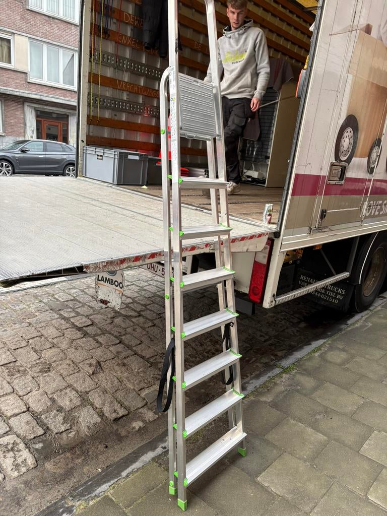 Lader 8 treden, Doe-het-zelf en Bouw, Ladders en Trappen, Ophalen, Zo goed als nieuw, Ladder