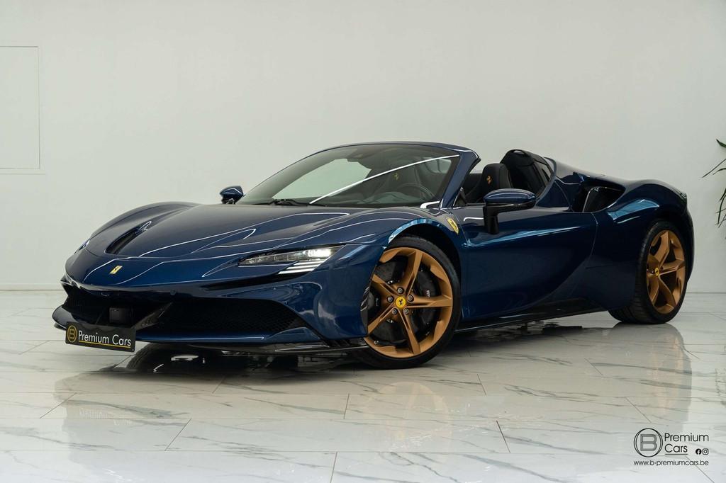 Ferrari SF90 Spider 4.0 V8 F1! PHEV! 10x Carbon / Mega Spec, Auto's, Gebruikt, Cabriolet, Blauw, Alcantara